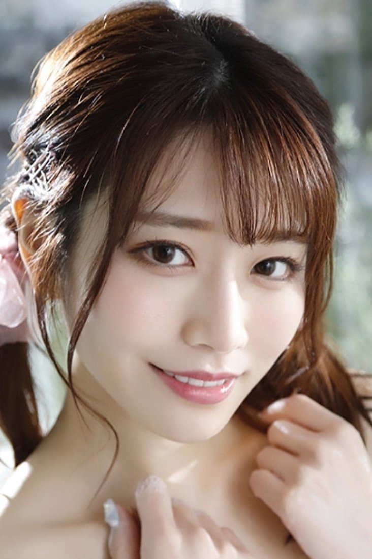 河北彩花 (Saika Kawakita)