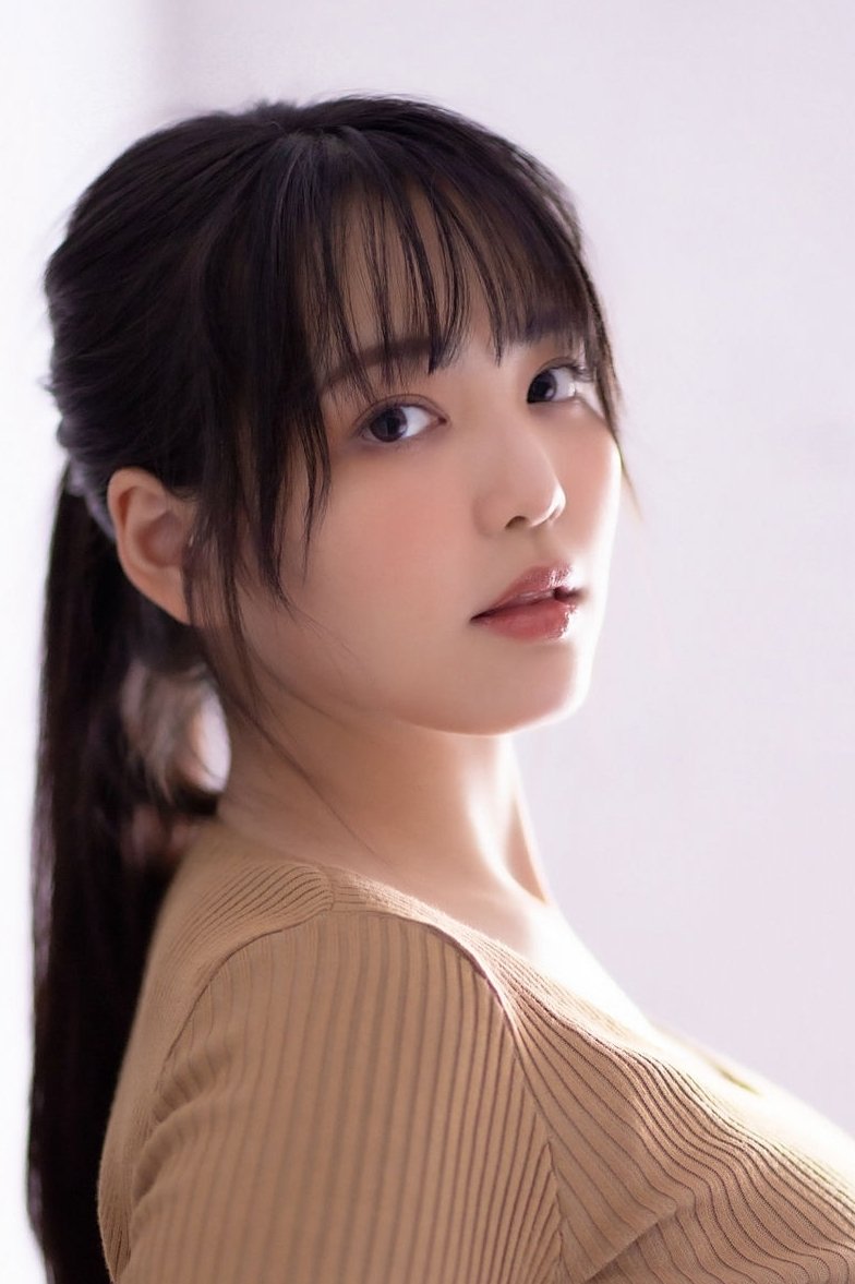 恋渕桃奈 (恋渕ももな,Momona Koibuchi)