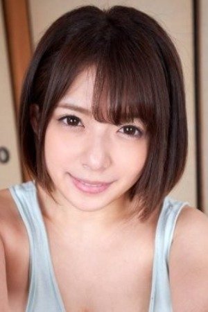 麻里梨夏 (Rika Mari)