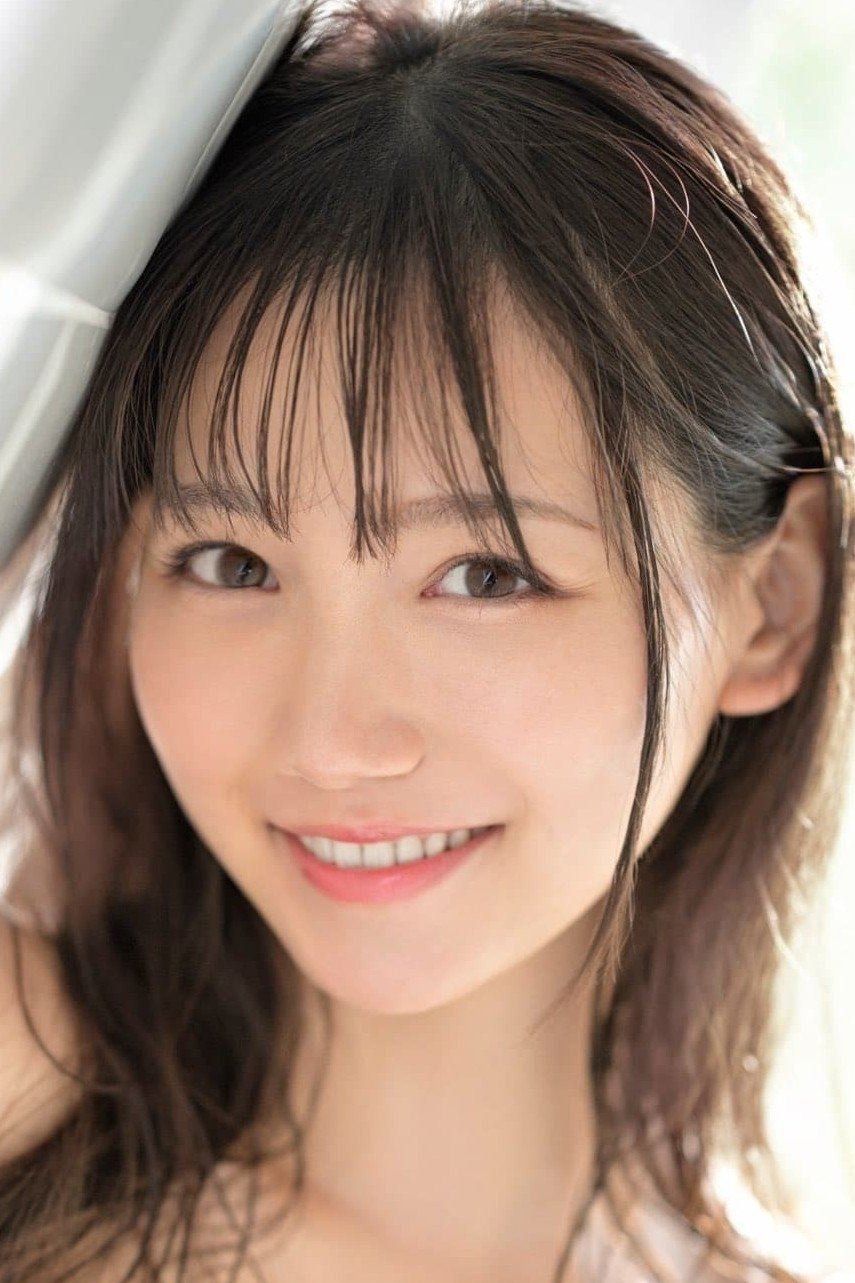 三田真鈴 (Marin Mita)