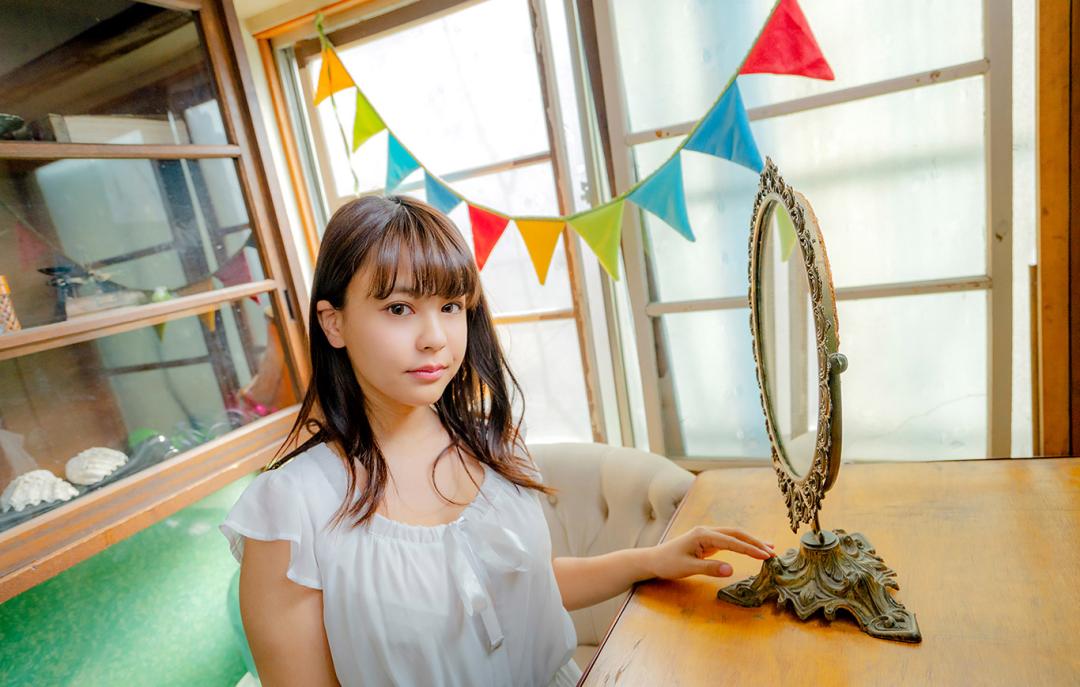 夕美紫苑 (夕美しおん,Yumi Shion)