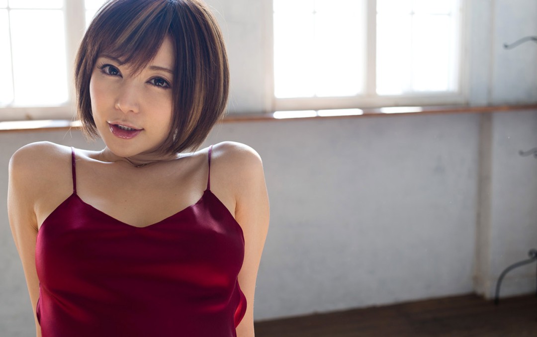 里美尤利娅 (小泉彩,Koizumi Aya)