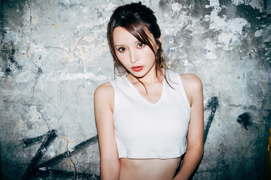 伊藤舞雪 (Ito Mayuki)