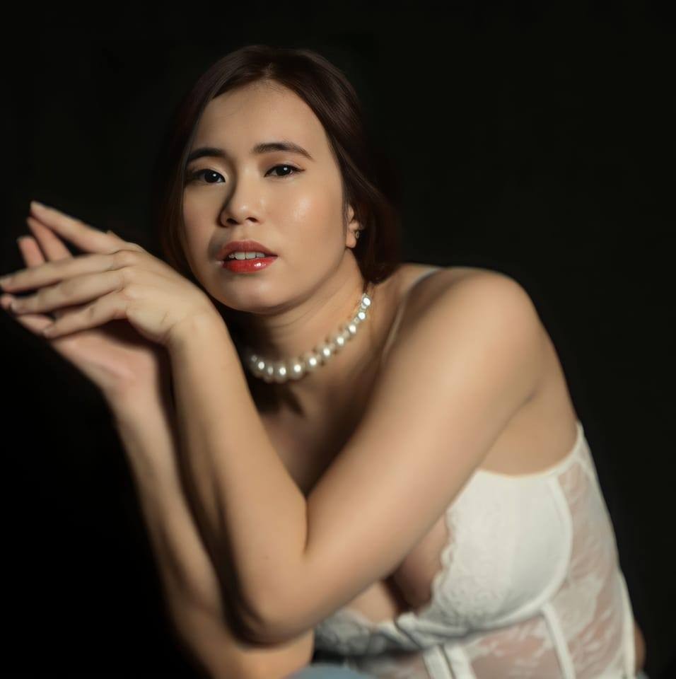 莎莉·阿蒙 (Shelley Amoncio)