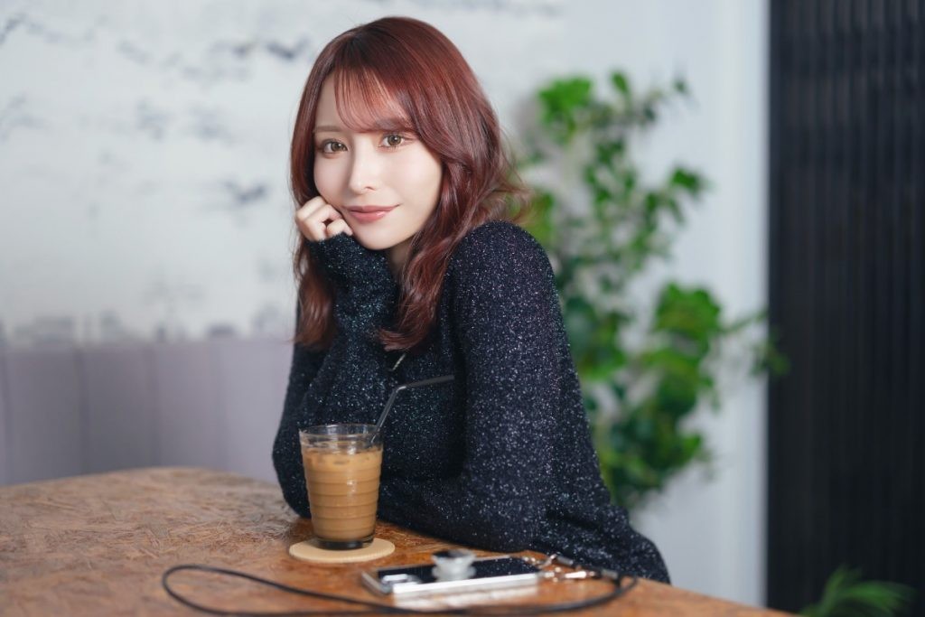 伊藤舞雪 (Ito Mayuki)