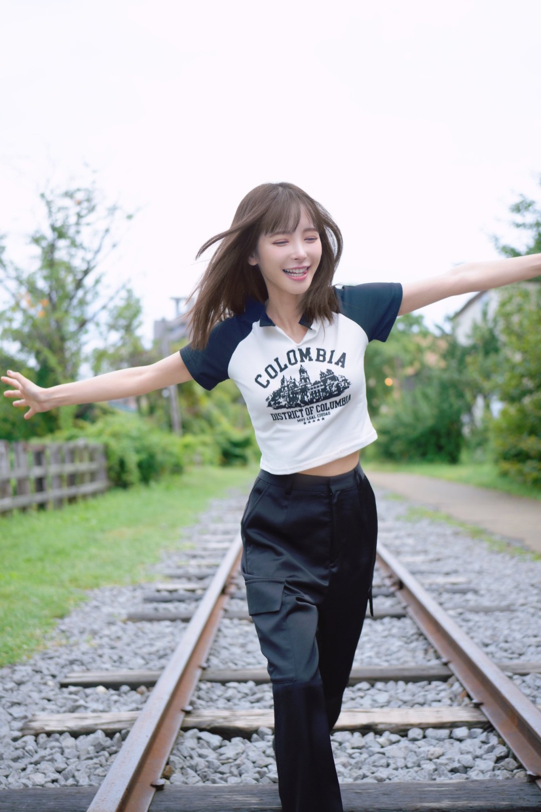 桃乃木香奈 (桃乃木かな,Kana Momonogi)