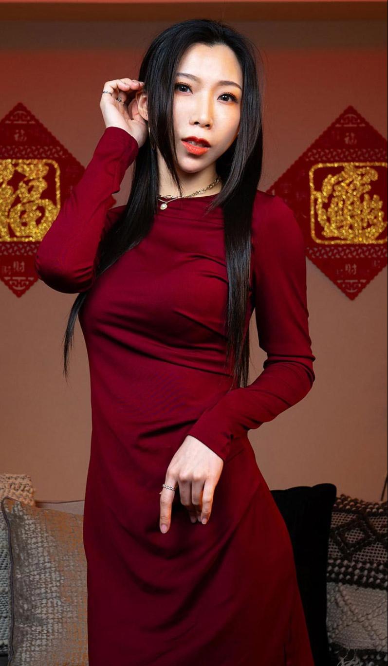 夏晴子 (XiaQingZi)