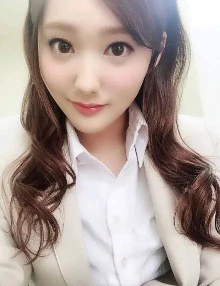 柚月向日葵 (柚月ひまわり,Yuzuki Himawari)