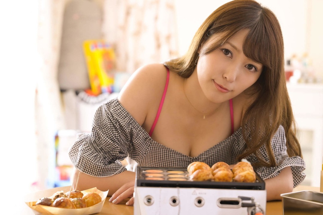 爱音麻里亚 (愛音まりあ,Aine maria)