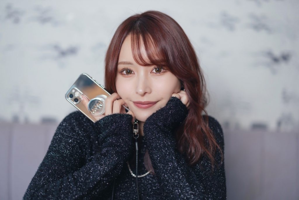 伊藤舞雪 (Ito Mayuki)