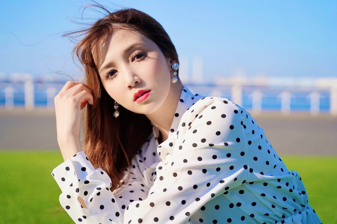 友田彩也香 (Tomoda Ayaka)