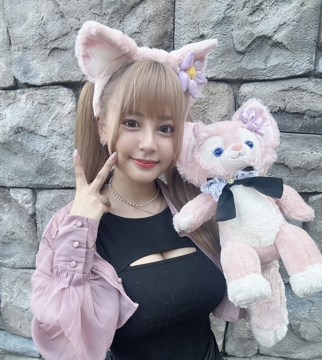 夕美紫苑 (夕美しおん,Yumi Shion)