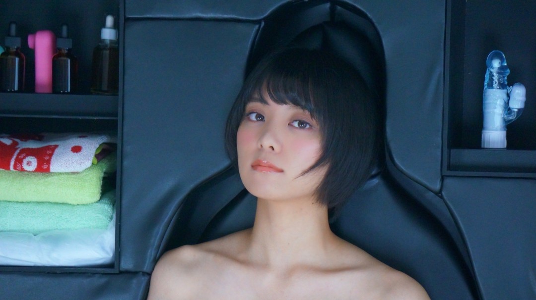 萌奈美铃 (もなみ鈴,Monami Suzu)