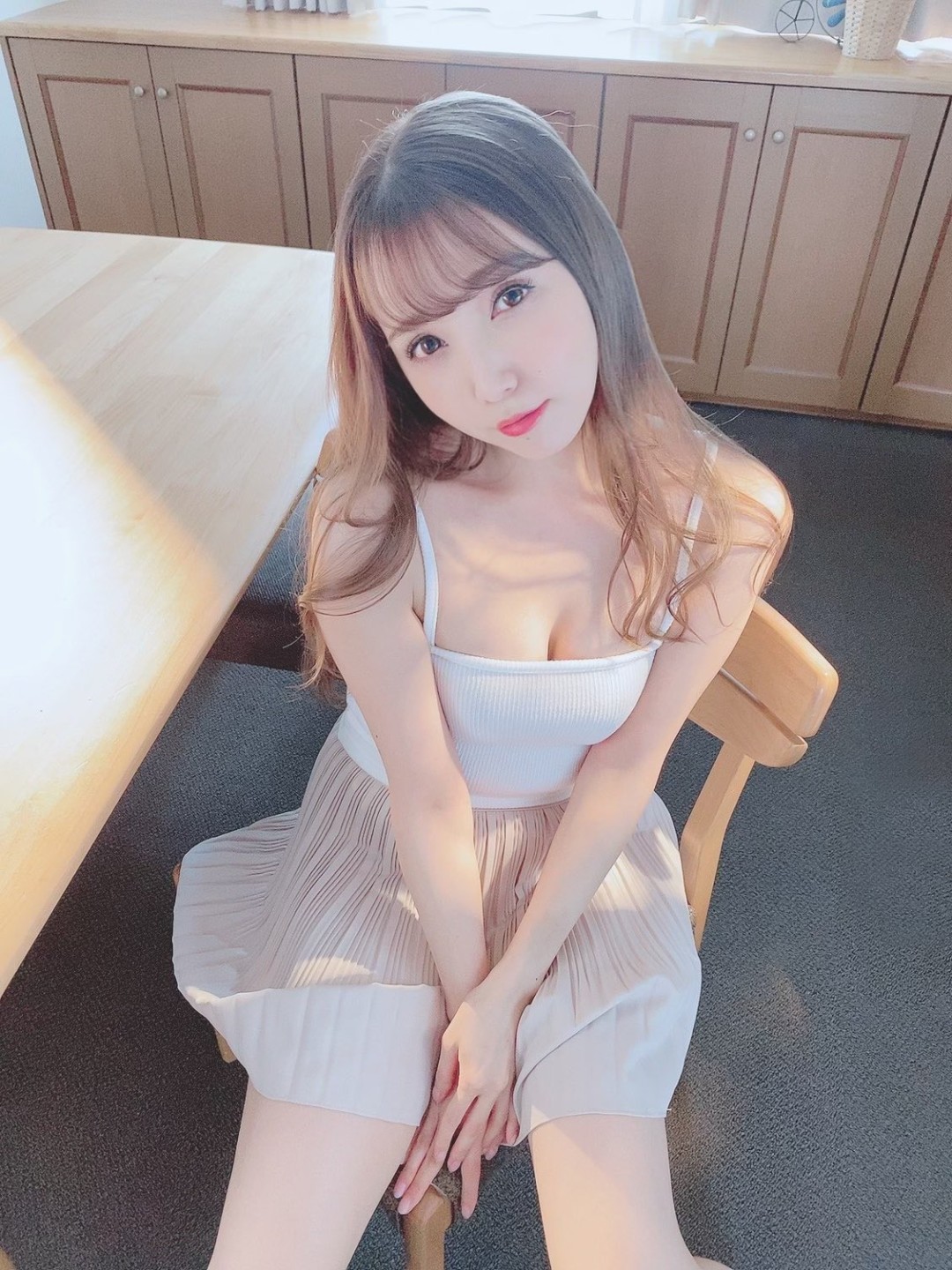 友田彩也香 (Tomoda Ayaka)