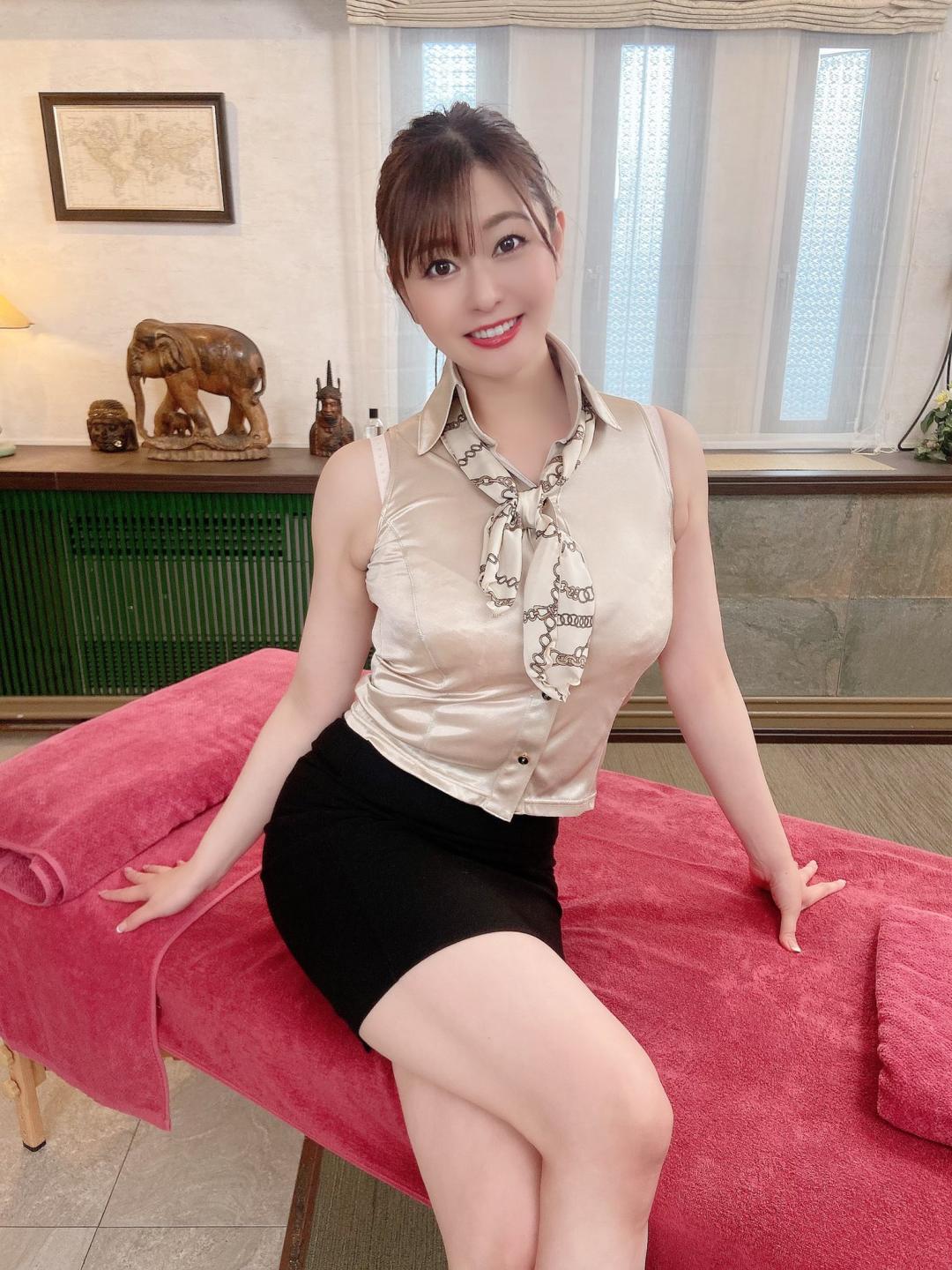 葵百合香 (Aoi Yurika)