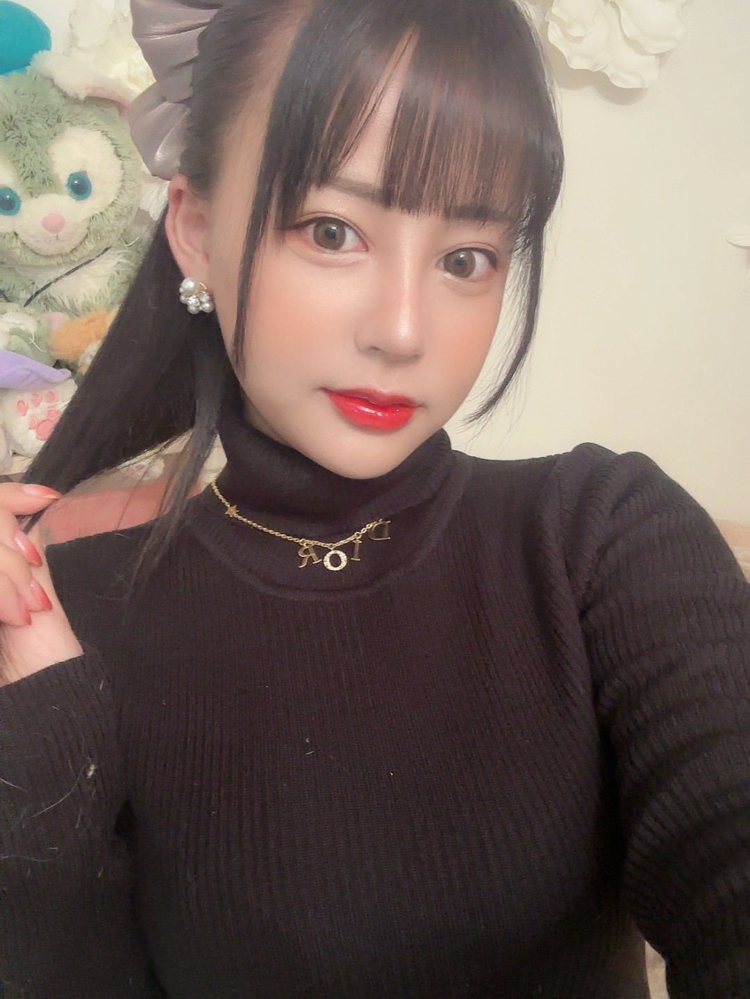 夕美紫苑 (夕美しおん,Yumi Shion)