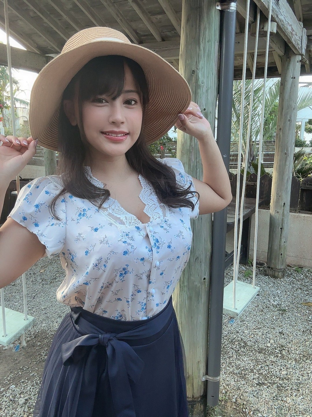 夕美紫苑 (夕美しおん,Yumi Shion)
