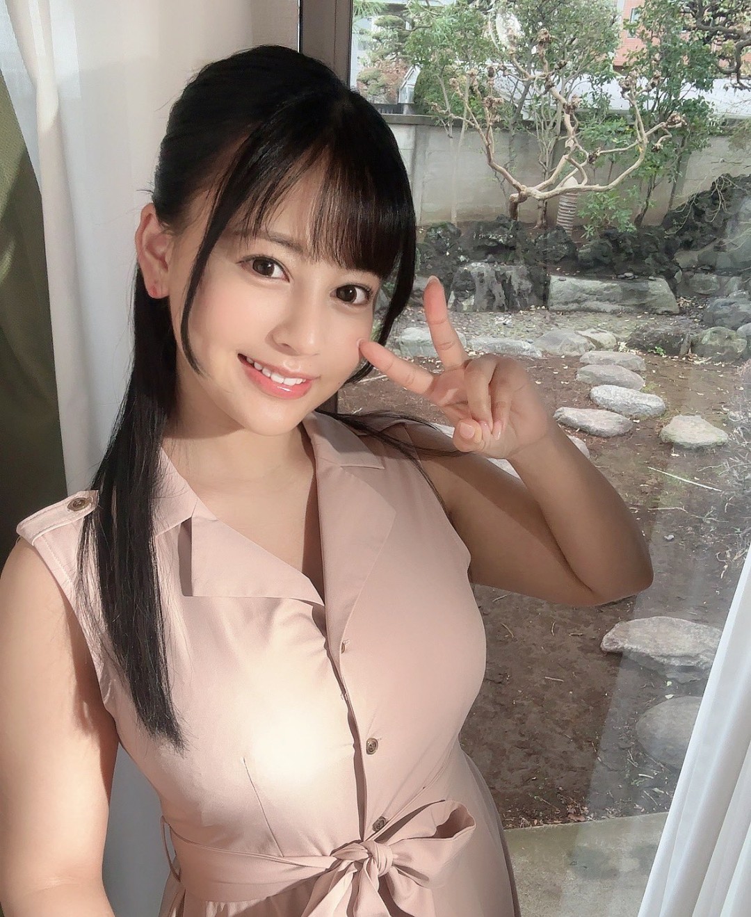 夕美紫苑 (夕美しおん,Yumi Shion)