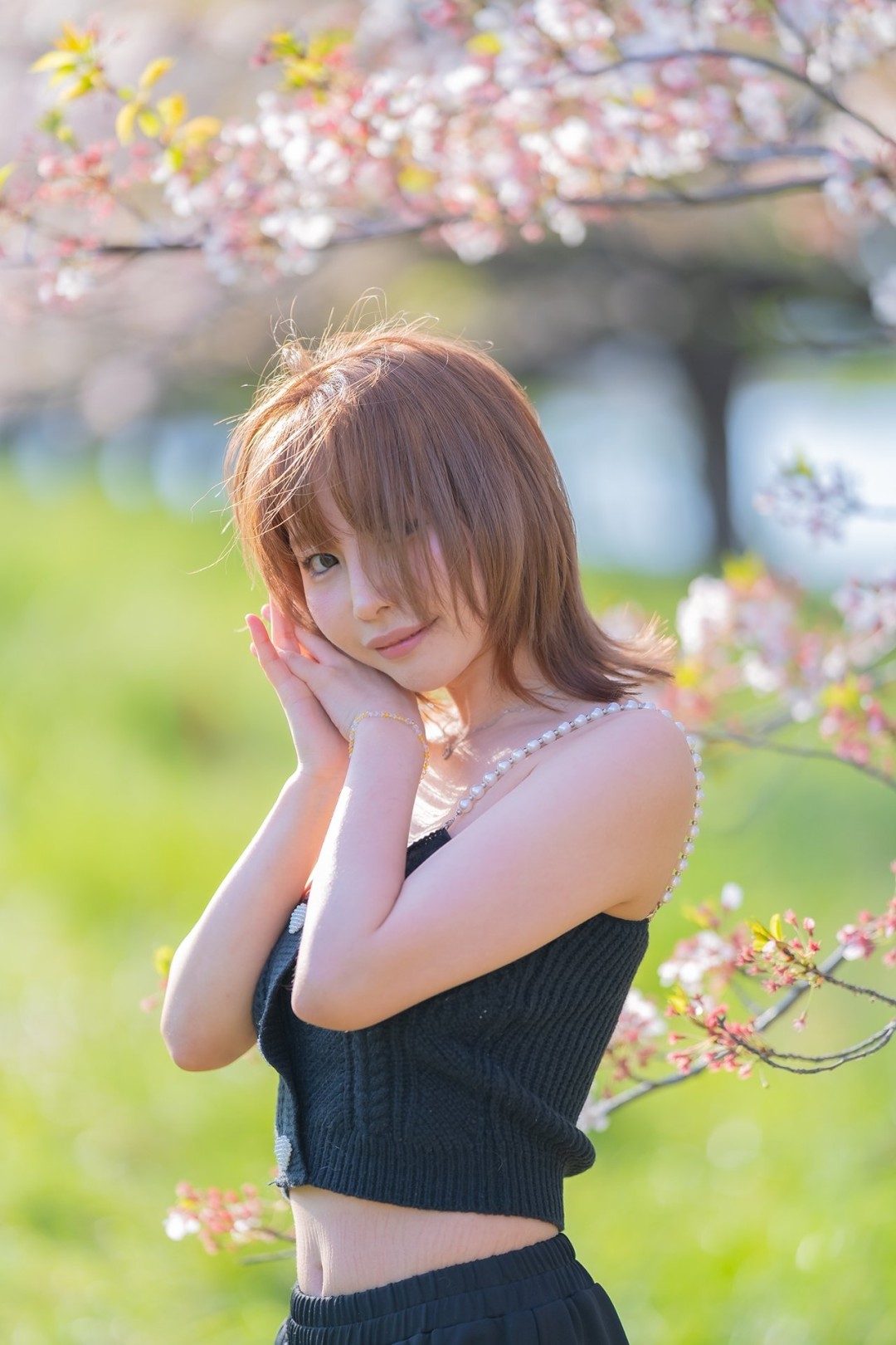 彩美旬果 (あやみ旬果,Ayami Shunka)