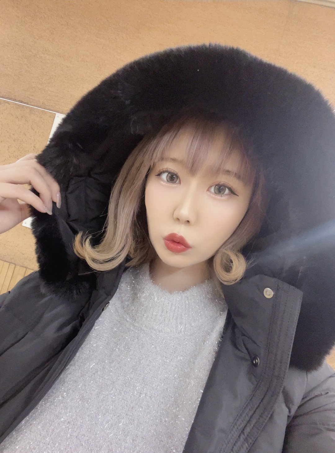 港羽琉 (みなと羽琉,Minato Haru)