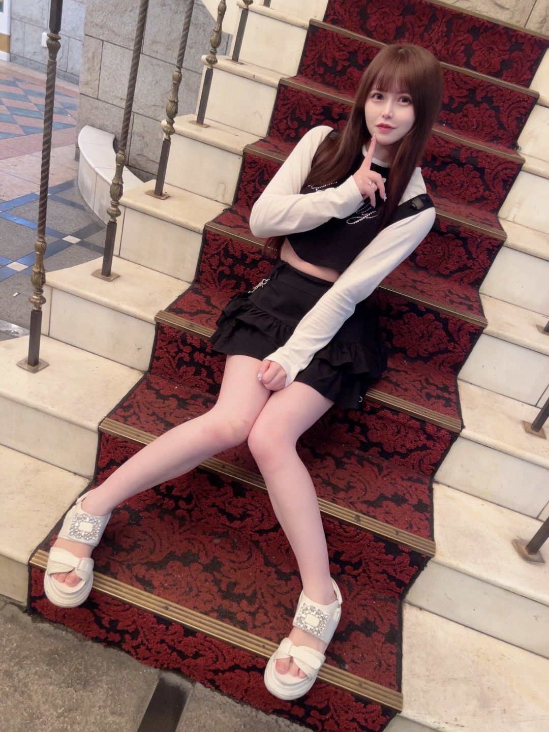 白浜美羽 (Miu Shirahama)