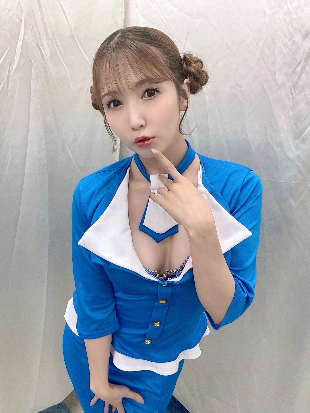 友田彩也香 (Tomoda Ayaka)