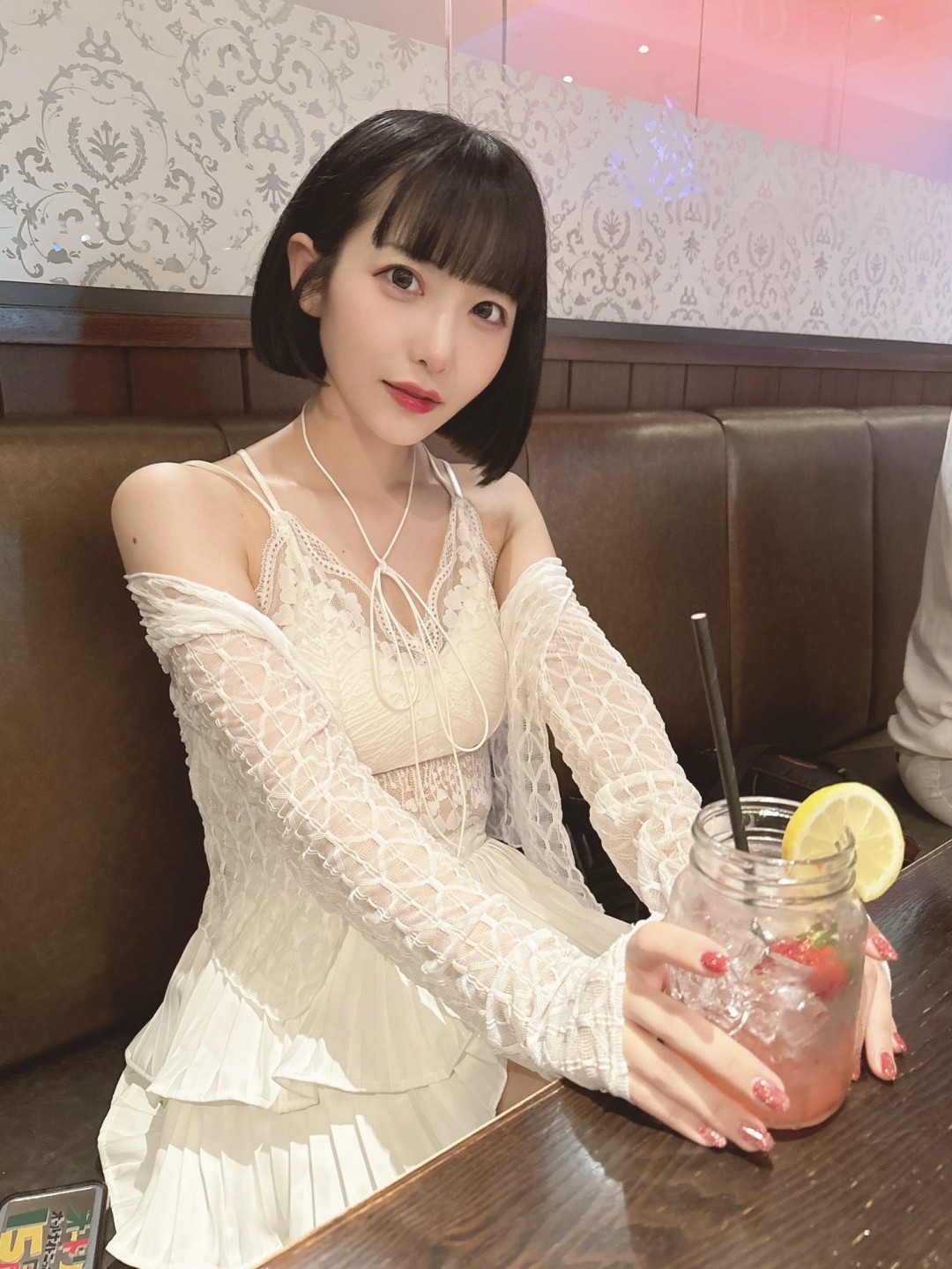 白坂有以 (Shirasaka Yui)