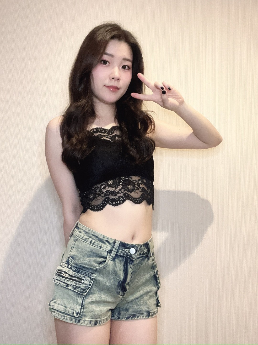 桃濑理央 (桃瀬理央,Momose Rio)
