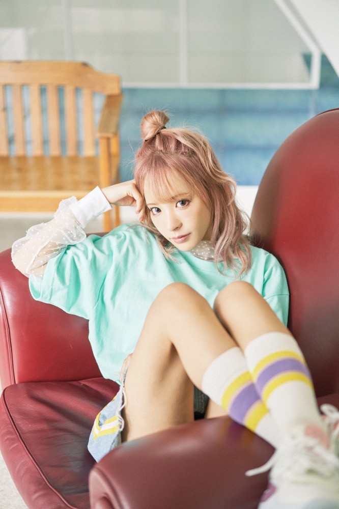 桃乃木香奈 (桃乃木かな,Kana Momonogi)