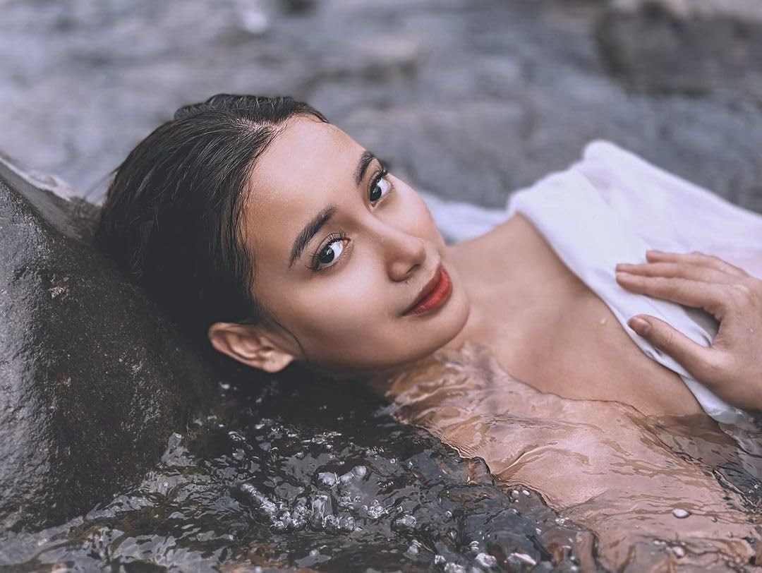 里卡·冈萨雷斯 (Rica Gonzales)
