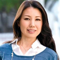 高井蛍子